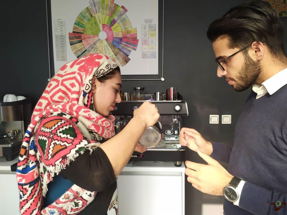 شغل باریستا برای خانم ها